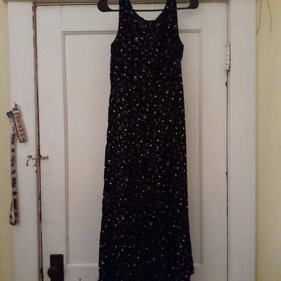 Fun floral sundress - Picture 2 of 2